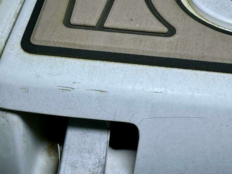 2004 Four Winns Vista 288