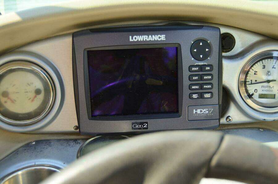 2011 Hurricane SUNDECK 217