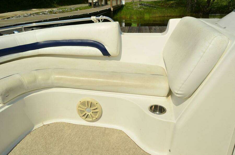 2011 Hurricane SUNDECK 217