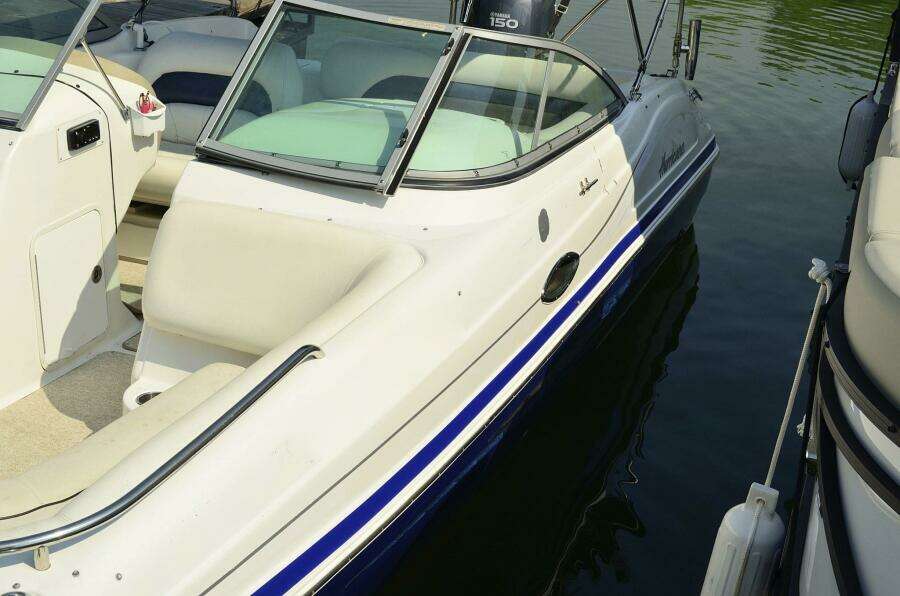 2011 Hurricane SUNDECK 217