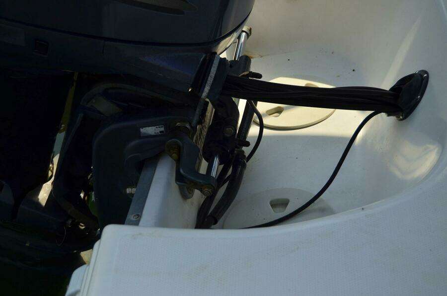 2011 Hurricane SUNDECK 217