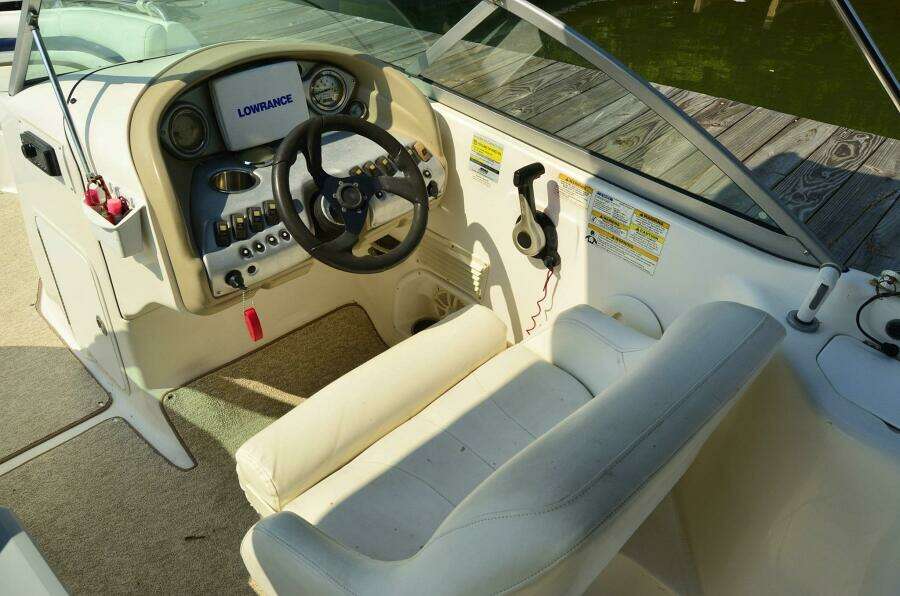 2011 Hurricane SUNDECK 217
