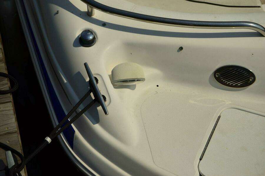 2011 Hurricane SUNDECK 217