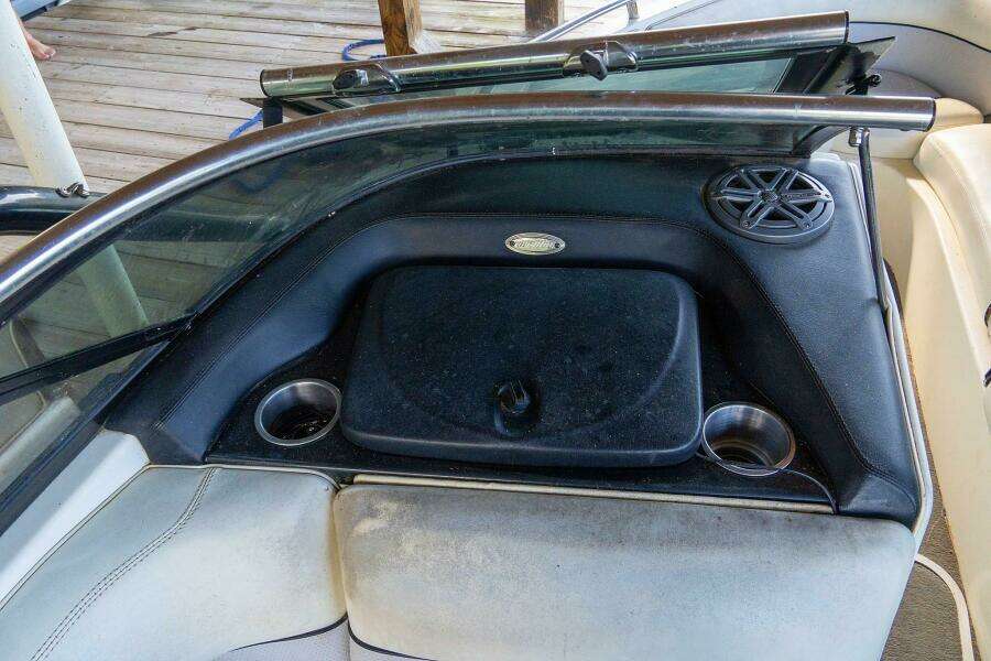 2003 Malibu Wakesetter 23 XTi