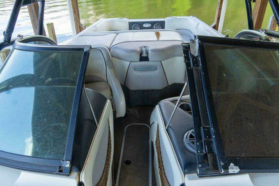 2003 Malibu Wakesetter 23 XTi