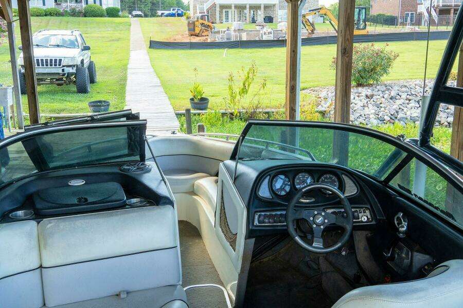 2003 Malibu Wakesetter 23 XTi