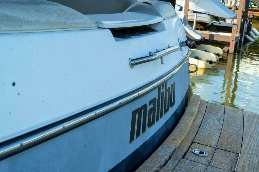 2003 Malibu Wakesetter 23 XTi