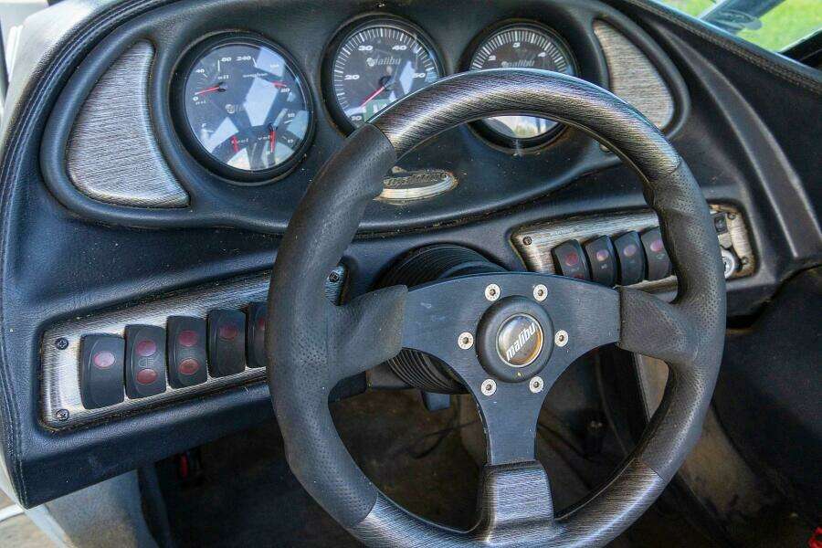 2003 Malibu Wakesetter 23 XTi