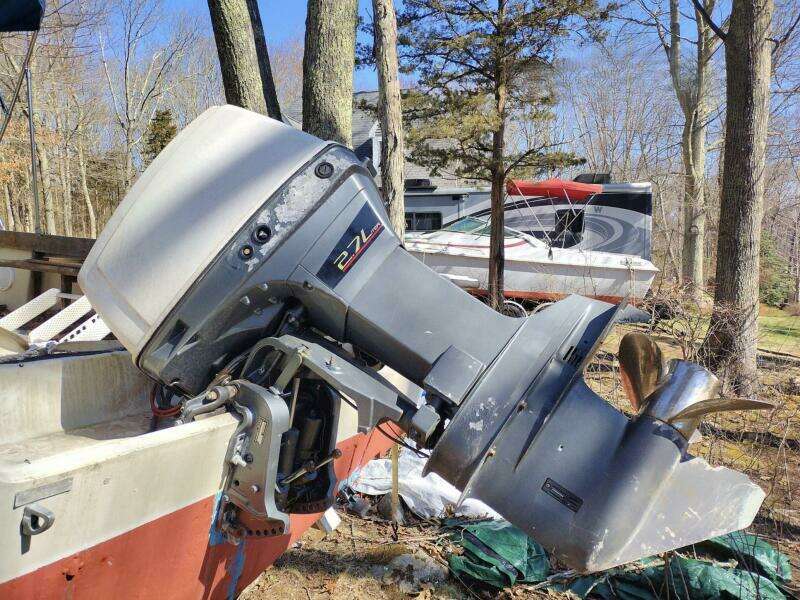 1983 Boston Whaler Revenge