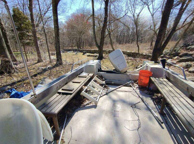 1983 Boston Whaler Revenge