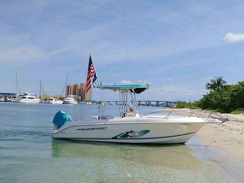 2001 Aquasport 219 CC