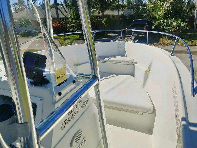 2001 Aquasport 219 CC