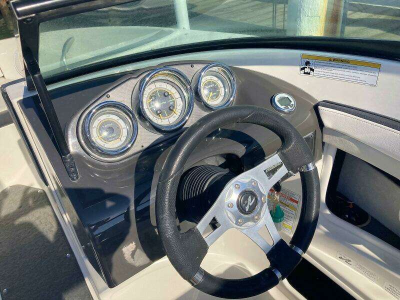 2012 Sea Ray 190 Sport