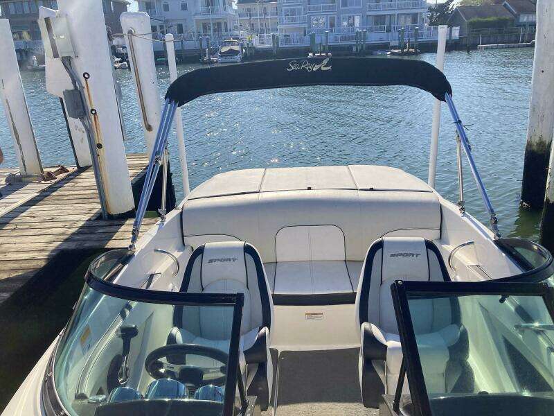 2012 Sea Ray 190 Sport