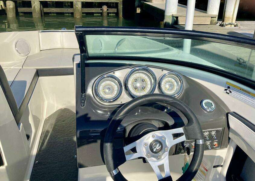 2012 Sea Ray 190 Sport