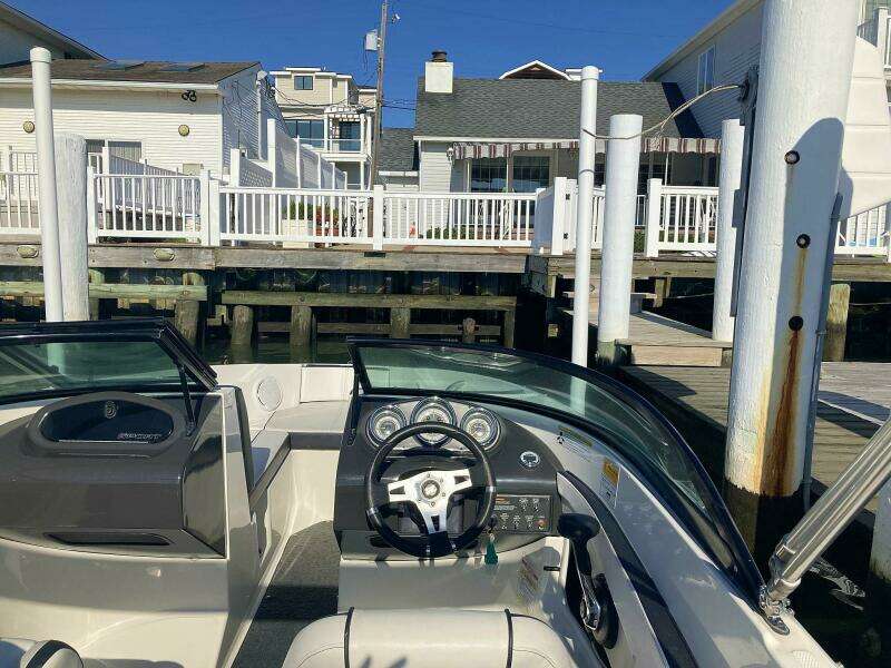 2012 Sea Ray 190 Sport