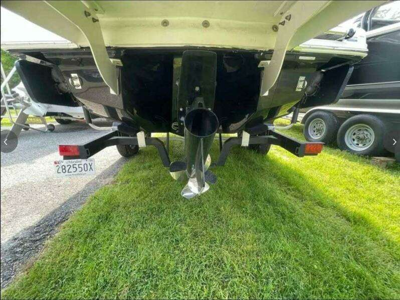 2022 Chaparral 23 SURF