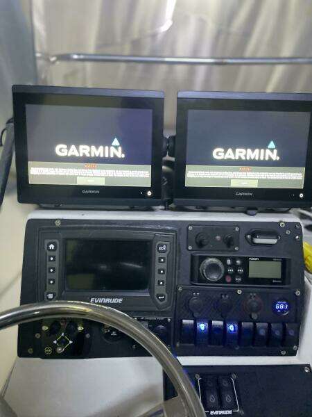 1990 Wellcraft Scarab 30 Cuddy