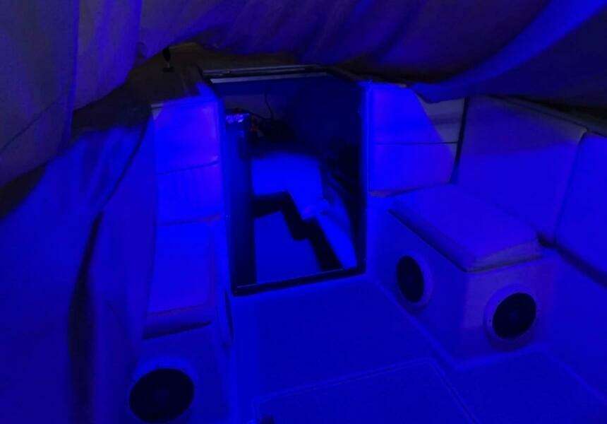 1990 Wellcraft Scarab 30 Cuddy