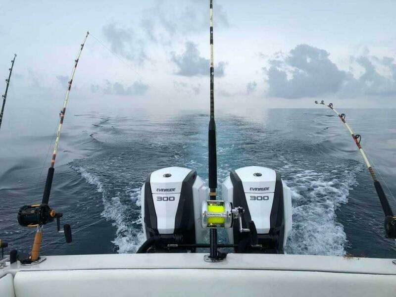 1990 Wellcraft Scarab 30 Cuddy