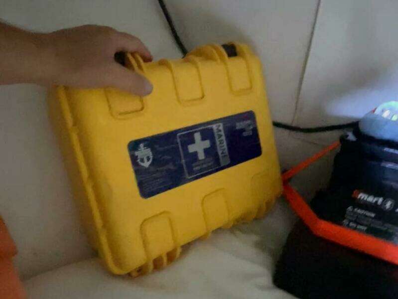 1990 Wellcraft Scarab 30 Cuddy