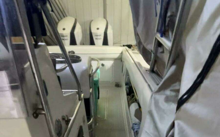 1990 Wellcraft Scarab 30 Cuddy