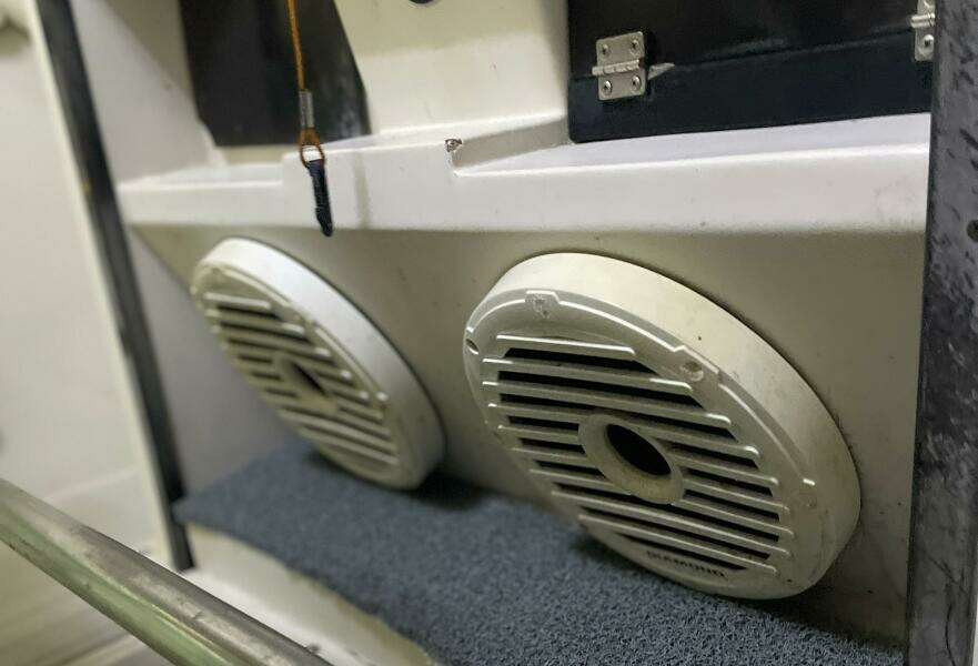 1990 Wellcraft Scarab 30 Cuddy