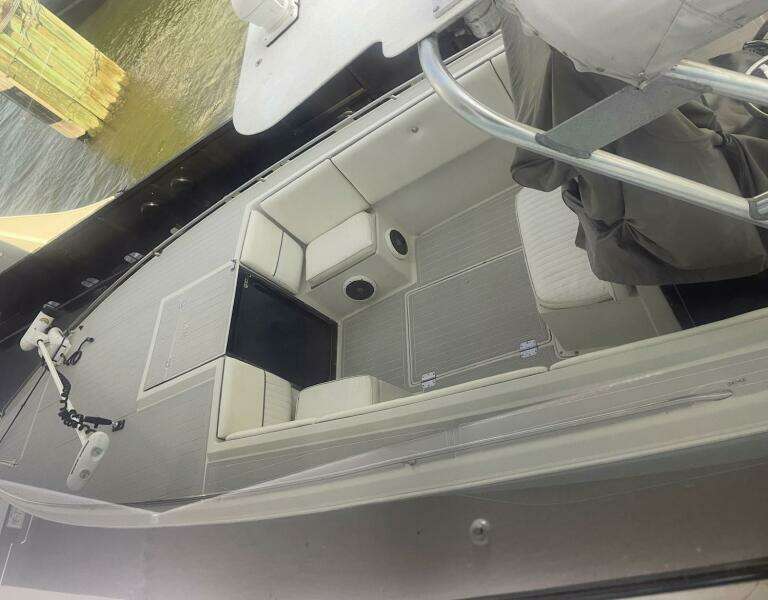 1990 Wellcraft Scarab 30 Cuddy