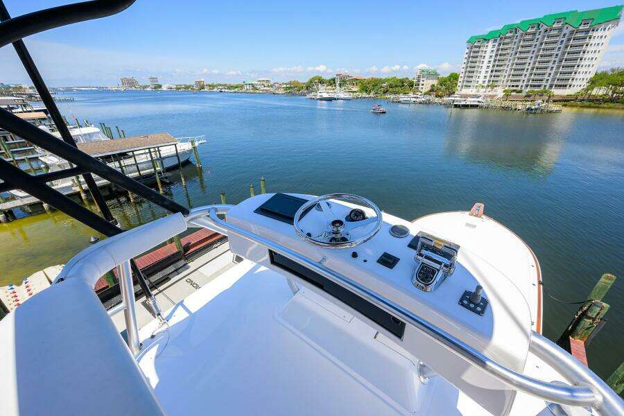 2004 Viking 65 Enclosed Bridge w/Tower