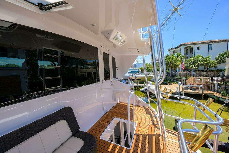 2004 Viking 65 Enclosed Bridge w/Tower