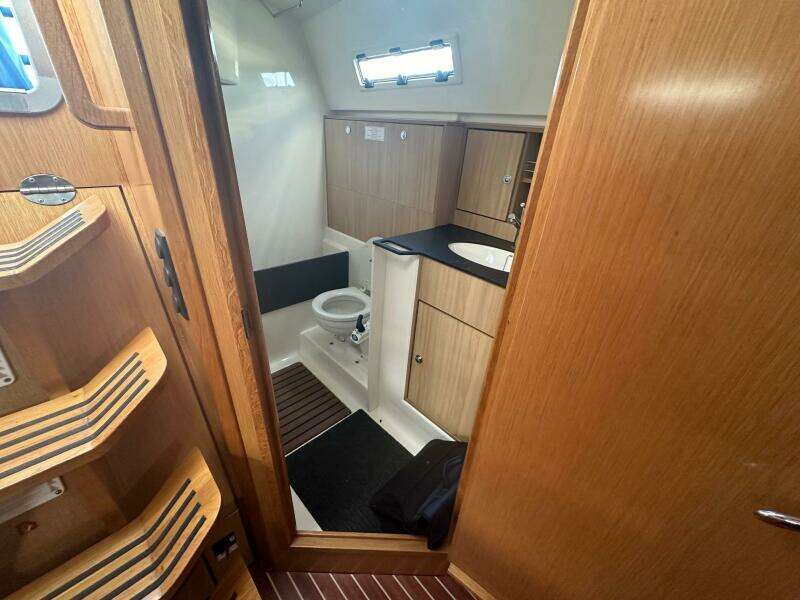 2011 Bavaria 36 Cruiser