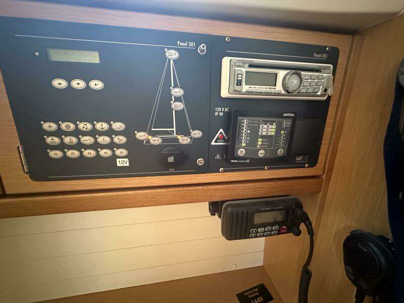 2011 Bavaria 36 Cruiser