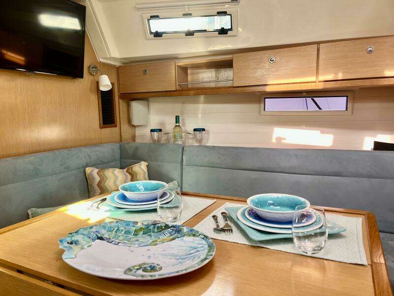 2011 Bavaria 36 Cruiser