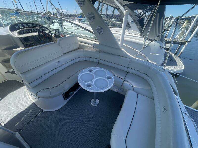 2005 Monterey 322 Cruiser