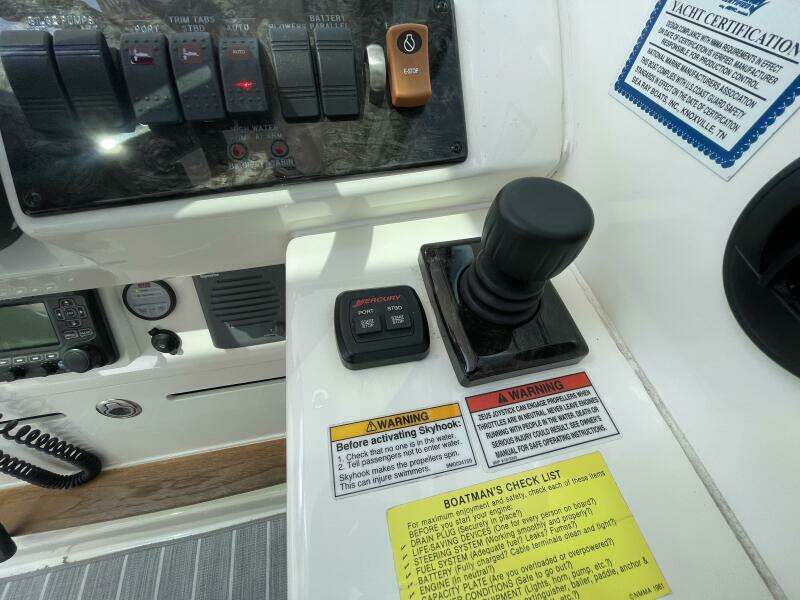 2010 Sea Ray 450 Sundancer