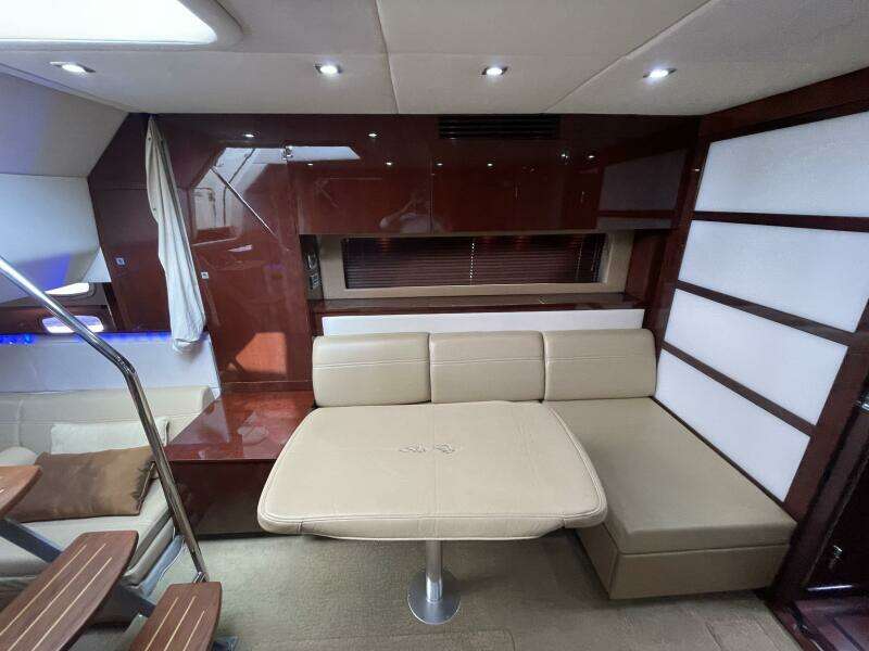 2010 Sea Ray 450 Sundancer