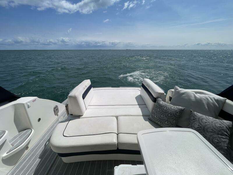 2010 Sea Ray 450 Sundancer