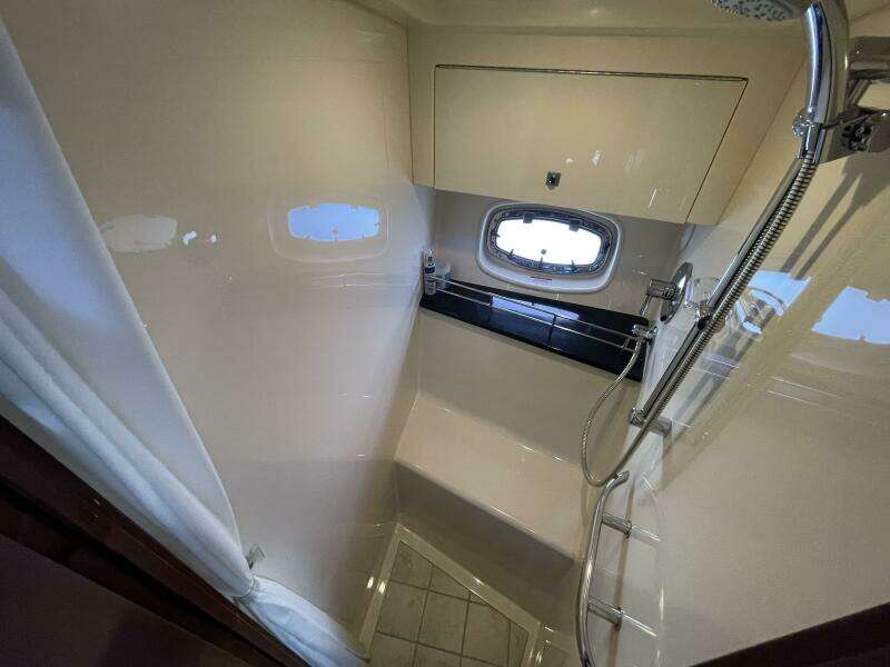 2010 Sea Ray 450 Sundancer