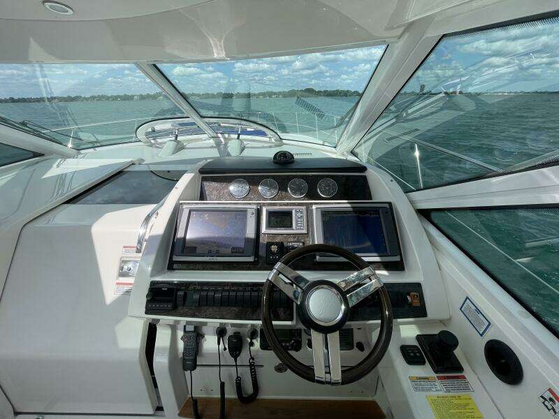 2010 Sea Ray 450 Sundancer