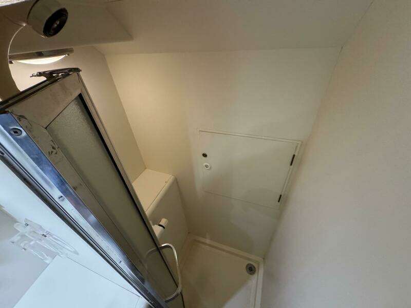 69 1991 Ocean Alexander 456 Knot Yet Forward Shower