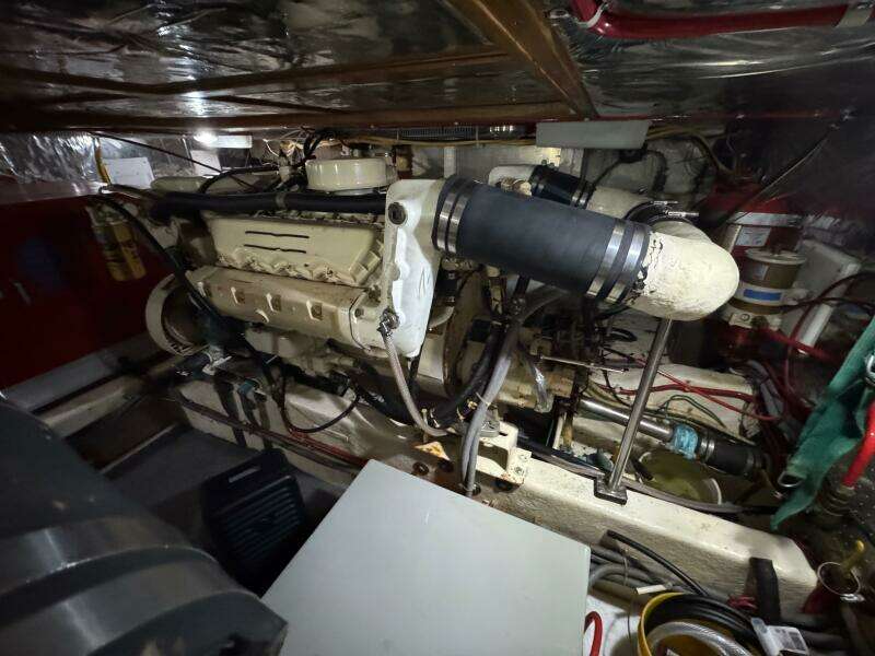 80 1991 Ocean Alexander 456 Knot Yet Starboard Engine