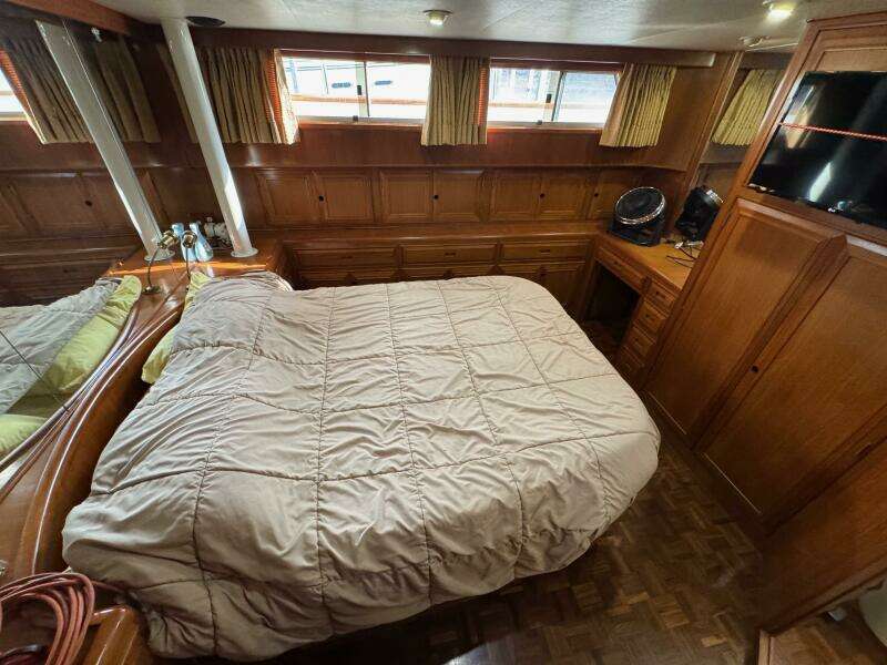 55 1991 Ocean Alexander 456 Knot Yet Aft Stateroom