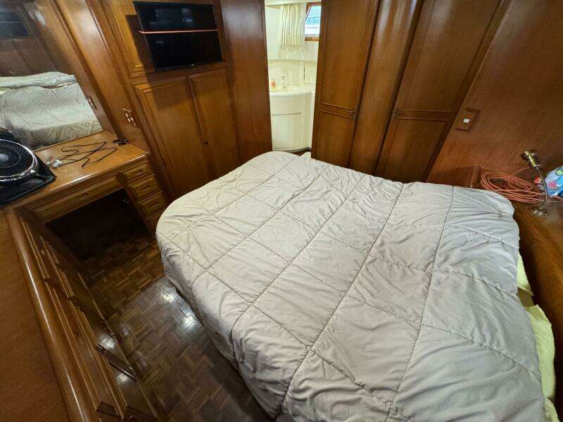 54 1991 Ocean Alexander 456 Knot Yet Aft Owners Stateroom
