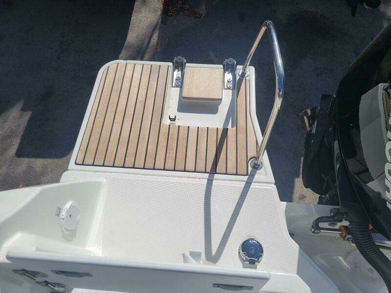 2023 Jeanneau NC795 S2