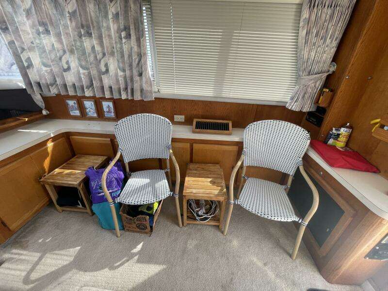 1989 Silverton 37 Convertible