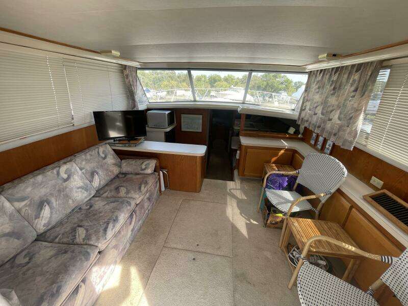 1989 Silverton 37 Convertible