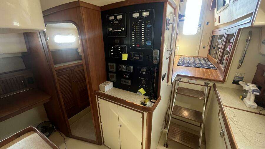 2008 Island Packet PY Trawler / Motorsailer