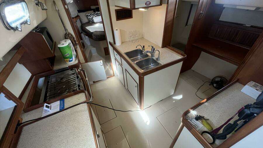 2008 Island Packet PY Trawler / Motorsailer