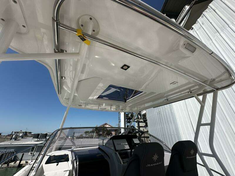 2024 Jeanneau 9.0 Leader