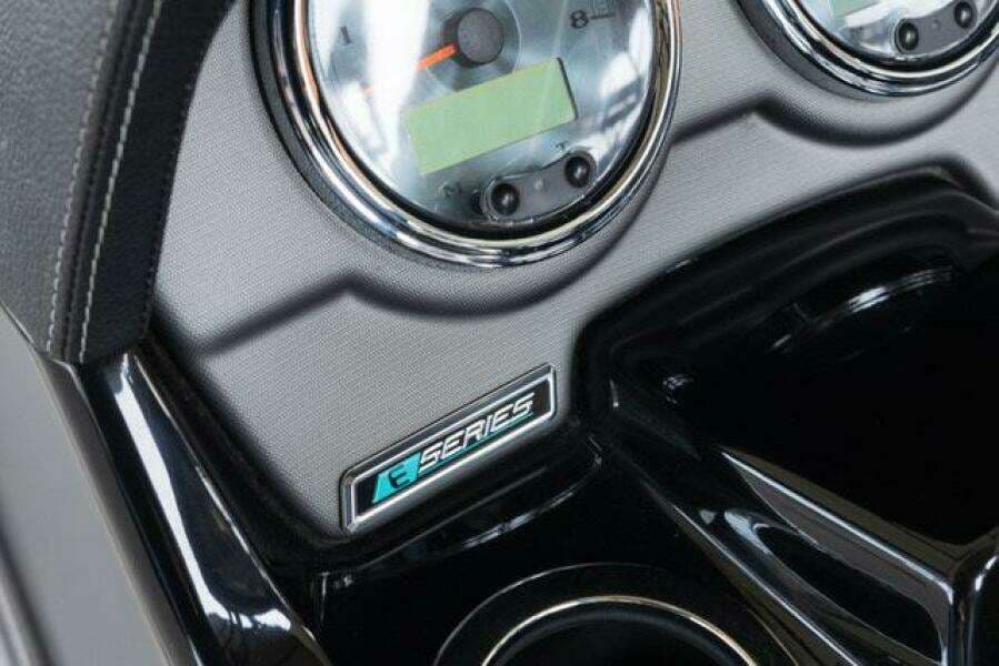 2016 Yamaha Boats 242 Limited E-Series